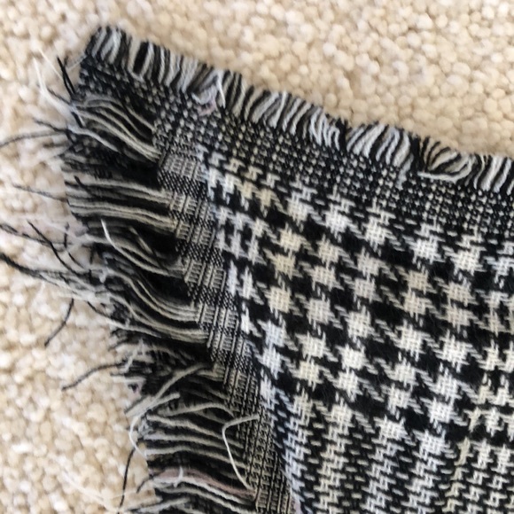 NWT Be Good reversible shawl wrap - Picture 7 of 7